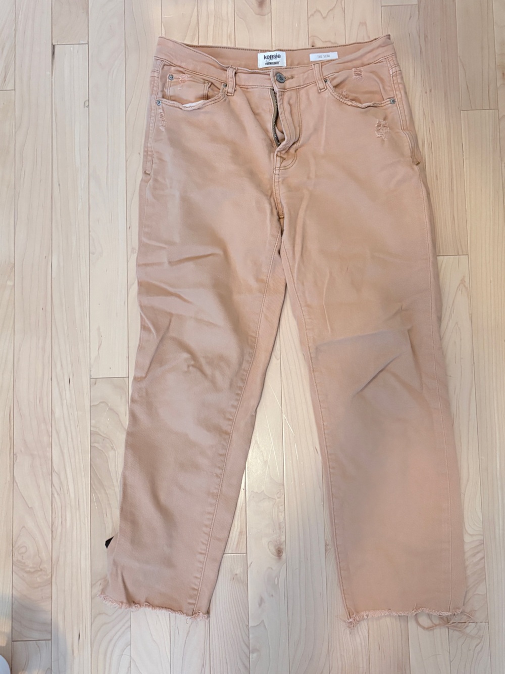 Kensie Cropped Straight-Leg Pants in Peachy Tan